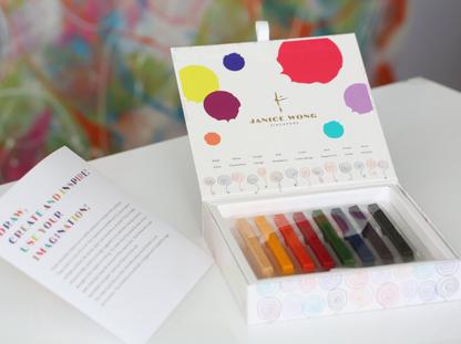 Chocolate Crayons Box of 8